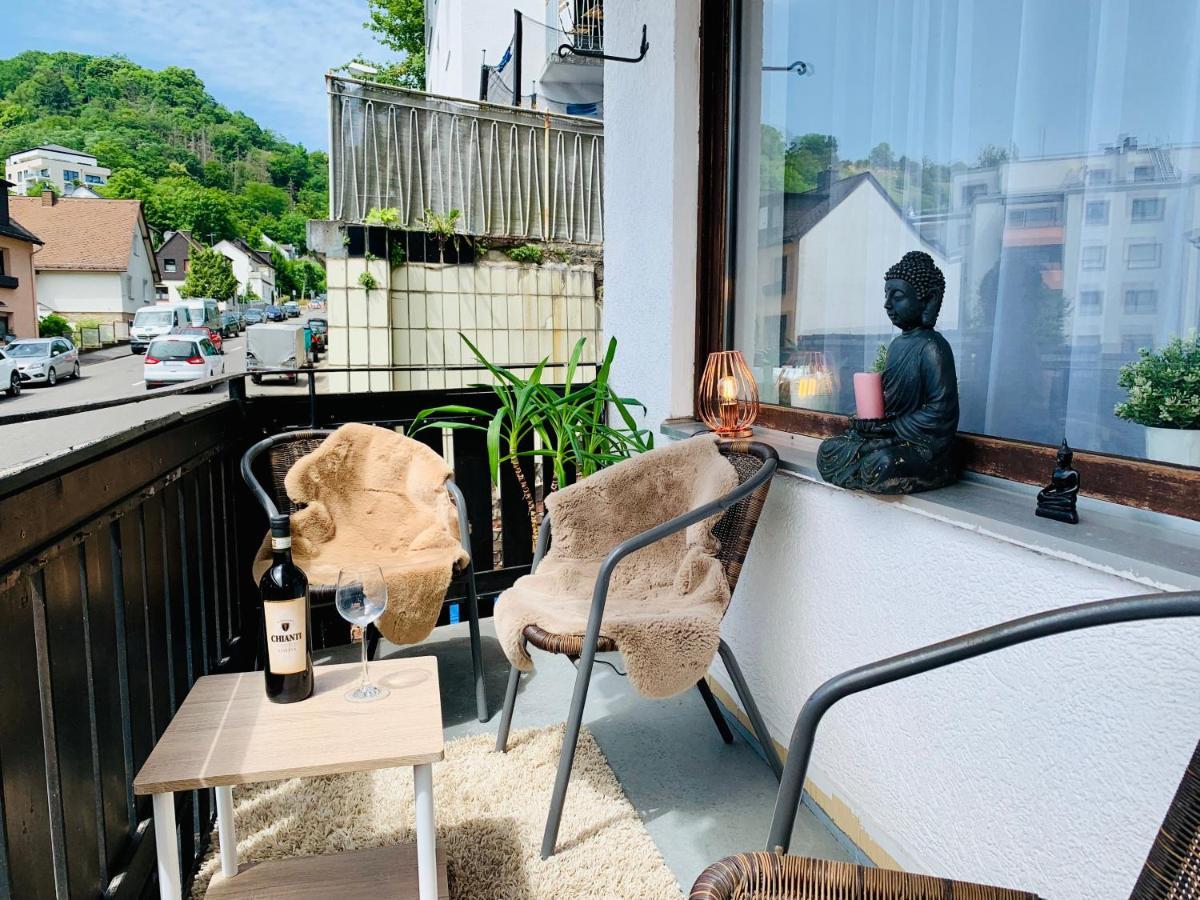 Schone, Gut Ausgestattete Wohnung Fur 1 Bis 4 Personen - Zentral Gelegen Bad Ems Exterior photo